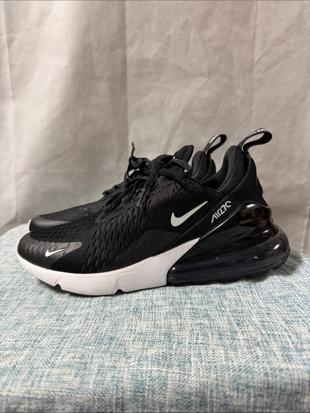 Nike Air270 Black with White Accents Athletic Sneakers - Picture 2 of 3